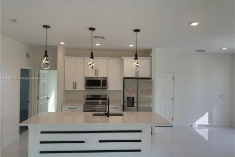 House in Lehigh Acres, Florida 3 bedrooms № 1874641 - photo 9