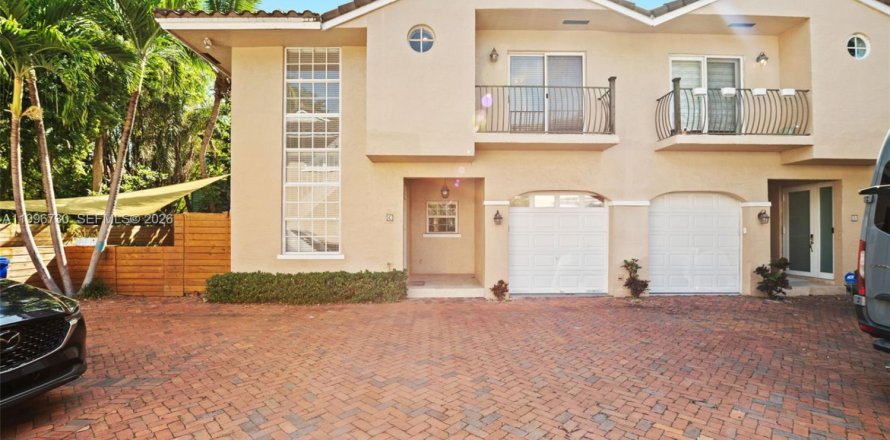 Touwnhouse à Miami, Floride 3 chambres, 113.34 m2 № 2059187