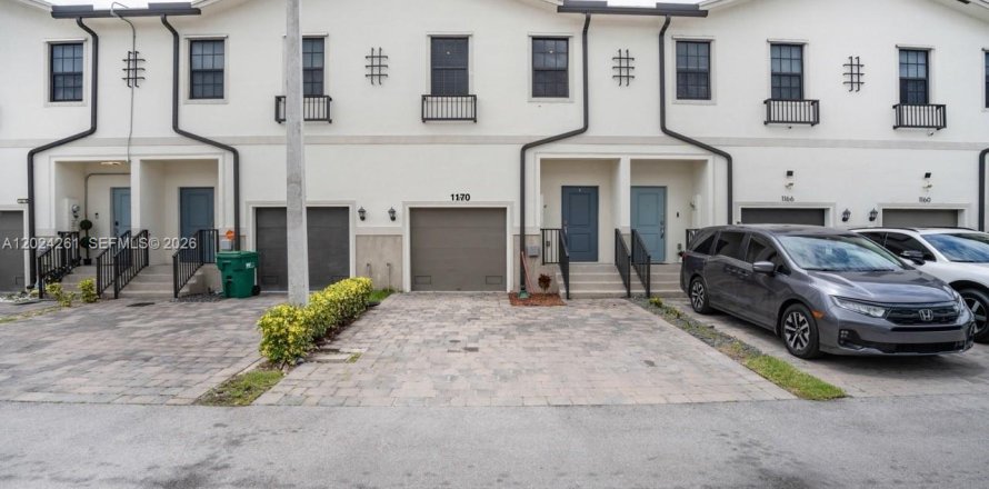 Touwnhouse à Florida City, Floride 3 chambres, 136.19 m2 № 2257286