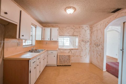 Casa en venta en West Park, Florida, 3 dormitorios, 161.28 m2 № 2043924 - foto 3