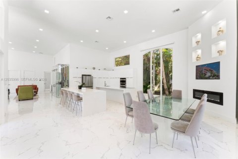 Villa ou maison à vendre à Boca Raton, Floride: 6 chambres, 382.29 m2 № 2263565 - photo 4