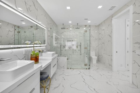 Villa ou maison à vendre à Boca Raton, Floride: 6 chambres, 382.29 m2 № 2263565 - photo 17