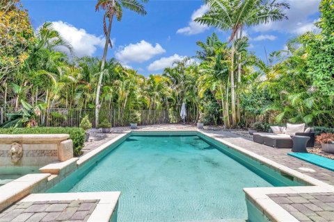 Casa en venta en West Palm Beach, Florida, 3 dormitorios, 229.1 m2 № 1895933 - foto 3