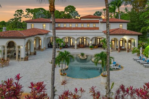 Дом в Майами, Флорида 7 спален, 687.01м2 № 2005787