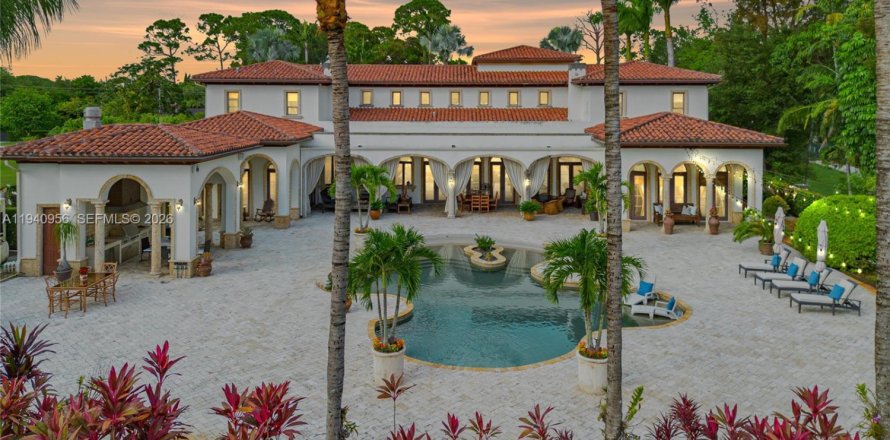 Дом в Майами, Флорида 7 спален, 687.01м2 № 2005787