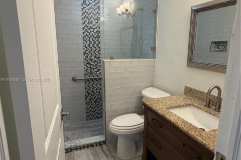 Снять в аренду таунхаус в Майами-Лейкс, Флорида 3 спальни, 123.84м2, № 1986900 - фото 8