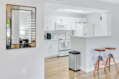 Copropriété à vendre à Miami, Floride: 1 chambre, 74.69 m2 № 1941194 - photo 2