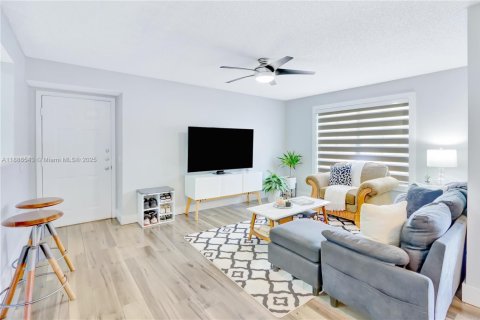 Copropriété à vendre à Miami, Floride: 1 chambre, 74.69 m2 № 1941194 - photo 8