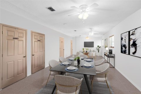 House in Winter Garden, Florida 4 bedrooms, 238.85 sq.m. № 1885675 - photo 9