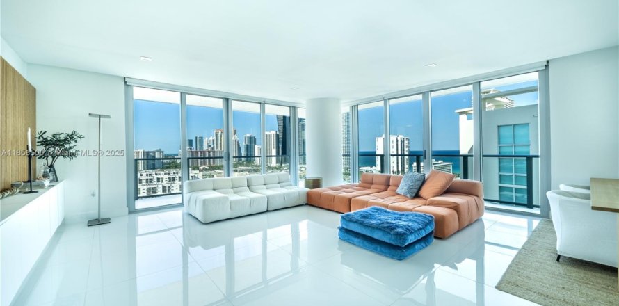 Condo à Sunny Isles Beach, Floride, 3 chambres  № 1888192