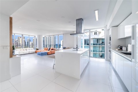 Copropriété à louer à Sunny Isles Beach, Floride: 3 chambres, 175.77 m2 № 1888192 - photo 7