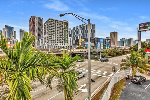 Apartamento en alquiler en Miami, Florida, 1 dormitorio № 1940697 - foto 29