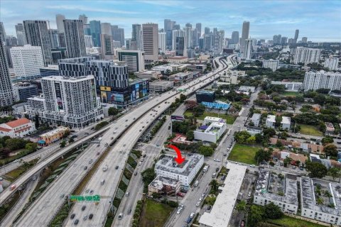 Apartamento en alquiler en Miami, Florida, 1 dormitorio № 1940697 - foto 14