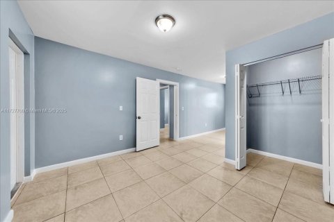 Apartamento en alquiler en Miami, Florida, 1 dormitorio № 1940697 - foto 24