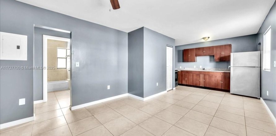 Apartamento en Miami, Florida 1 dormitorio № 1940697