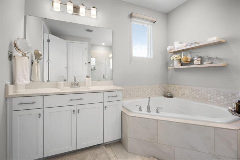 Casa en venta en Winter Garden, Florida, 4 dormitorios, 272.67 m2 № 1827033 - foto 20