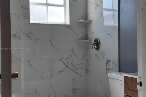 Copropriété à louer à Pembroke Pines, Floride: 2 chambres, 87.79 m2 № 1976812 - photo 17