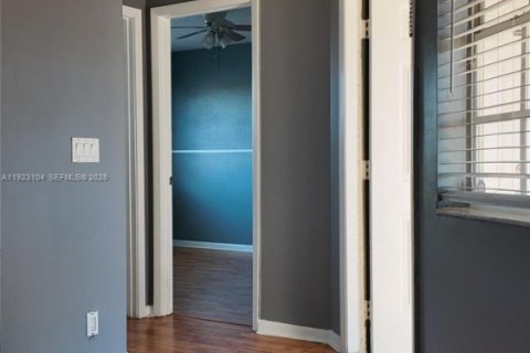 Copropriété à louer à Pembroke Pines, Floride: 2 chambres, 87.79 m2 № 1976812 - photo 18