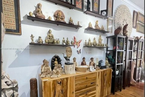 Купить коммерческую недвижимость в Майами, Флорида № 1934947 - фото 4