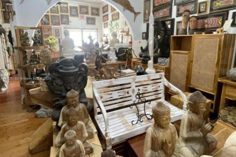 Купить коммерческую недвижимость в Майами, Флорида № 1934947 - фото 5