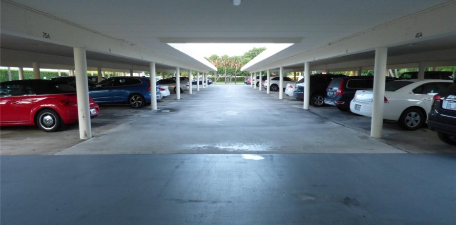 Condo in Lauderdale-by-the-Sea, Florida, 2 bedrooms  № 1068027