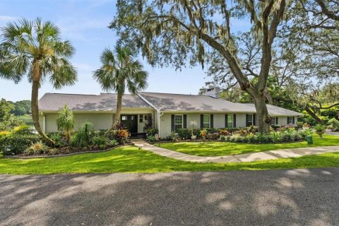 Casa en venta en Eustis, Florida, 4 dormitorios, 442.49 m2 № 1839948 - foto 1