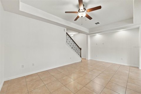 Touwnhouse à vendre à Orlando, Floride: 3 chambres, 156.26 m2 № 2419920 - photo 12