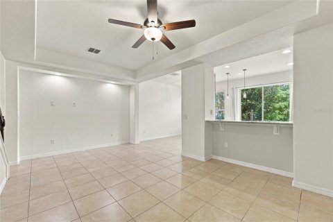 Touwnhouse à vendre à Orlando, Floride: 3 chambres, 156.26 m2 № 2419920 - photo 6