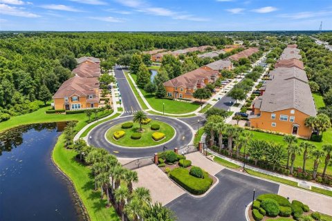 Touwnhouse à vendre à Orlando, Floride: 3 chambres, 156.26 m2 № 2419920 - photo 2