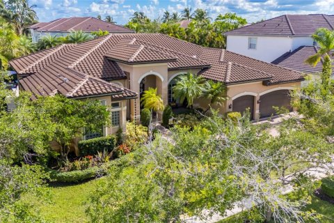 Casa en venta en Miramar, Florida, 5 dormitorios, 349.87 m2 № 2275999 - foto 3