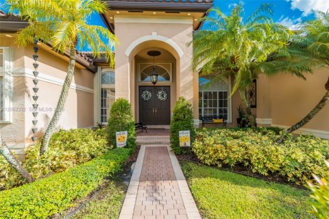 Casa en venta en Miramar, Florida, 5 dormitorios, 349.87 m2 № 2275999 - foto 9