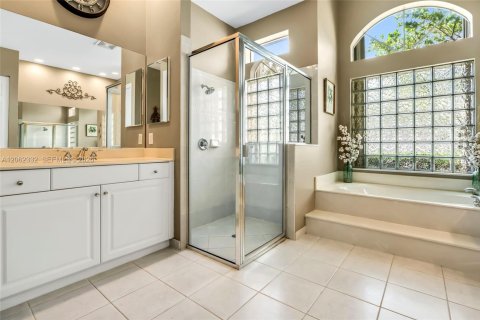 Casa en venta en Miramar, Florida, 5 dormitorios, 349.87 m2 № 2275999 - foto 21