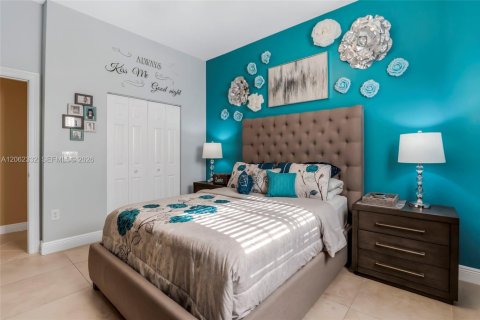 Casa en venta en Miramar, Florida, 5 dormitorios, 349.87 m2 № 2275999 - foto 28