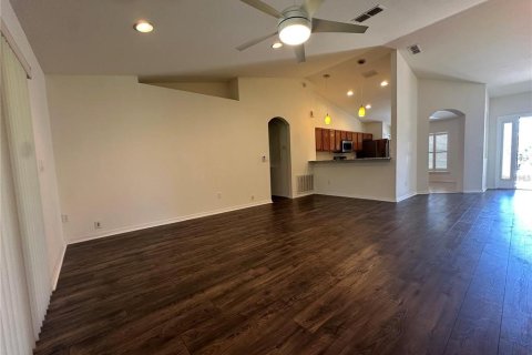 Villa ou maison à louer à Ocala, Floride: 3 chambres, 179.3 m2 № 2286934 - photo 3