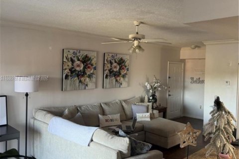 Condominio en venta en Pembroke Pines, Florida, 2 dormitorios, 104.98 m2 № 1952187 - foto 5