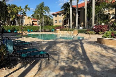 Condominio en venta en Pembroke Pines, Florida, 2 dormitorios, 104.98 m2 № 1952187 - foto 3
