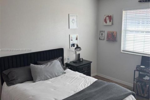Condominio en venta en Pembroke Pines, Florida, 2 dormitorios, 104.98 m2 № 1952187 - foto 12