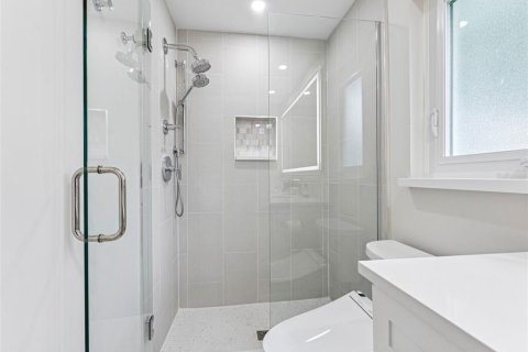 Casa en venta en Saint Pete Beach, Florida, 2 dormitorios, 123.28 m2 № 1881380 - foto 8