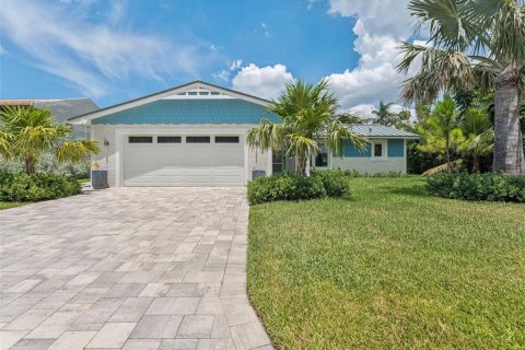 Casa en venta en Saint Pete Beach, Florida, 2 dormitorios, 123.28 m2 № 1881380 - foto 26