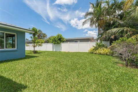 Villa ou maison à vendre à Saint Pete Beach, Floride: 2 chambres, 123.28 m2 № 1881380 - photo 21