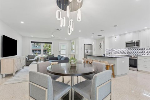 Villa ou maison à vendre à Saint Pete Beach, Floride: 2 chambres, 123.28 m2 № 1881380 - photo 5