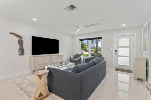 Villa ou maison à vendre à Saint Pete Beach, Floride: 2 chambres, 123.28 m2 № 1881380 - photo 27