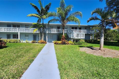 Condominio en Deerfield Beach, Florida, 2 dormitorios  № 2176013
