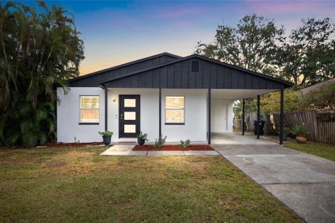 Casa en alquiler en Saint Petersburg, Florida, 3 dormitorios, 98.76 m2 № 1834983 - foto 1