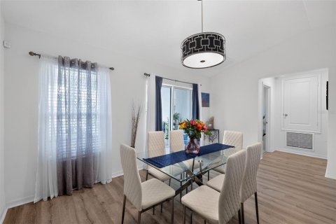 Villa ou maison à vendre à Davenport, Floride: 4 chambres, 178.19 m2 № 2272874 - photo 5