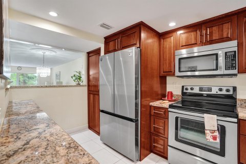 Copropriété à vendre à Lauderhill, Floride: 2 chambres, 101.45 m2 № 2147058 - photo 6