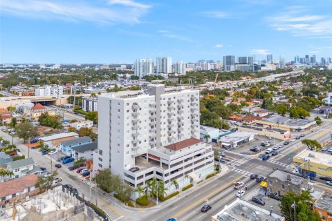 Appartement à louer à Miami, Floride: 3 chambres, 104.98 m2 № 1938695 - photo 3