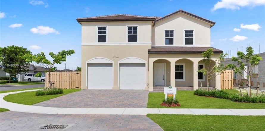 Casa en Miami-Dade, Florida 4 dormitorios, 243.13 m2 № 1856938