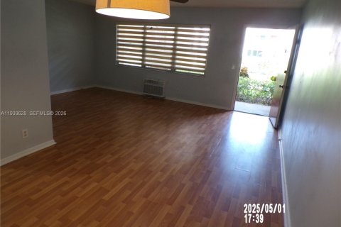 Купить кондоминиум в Пемброк-Пайнс, Флорида 1 спальня, 75.34м2, № 1997007 - фото 5