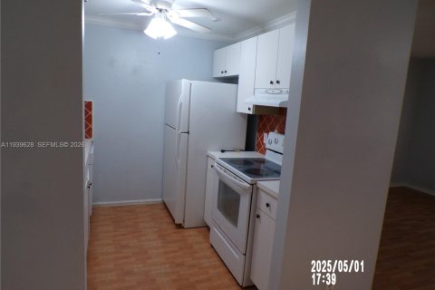 Купить кондоминиум в Пемброк-Пайнс, Флорида 1 спальня, 75.34м2, № 1997007 - фото 4